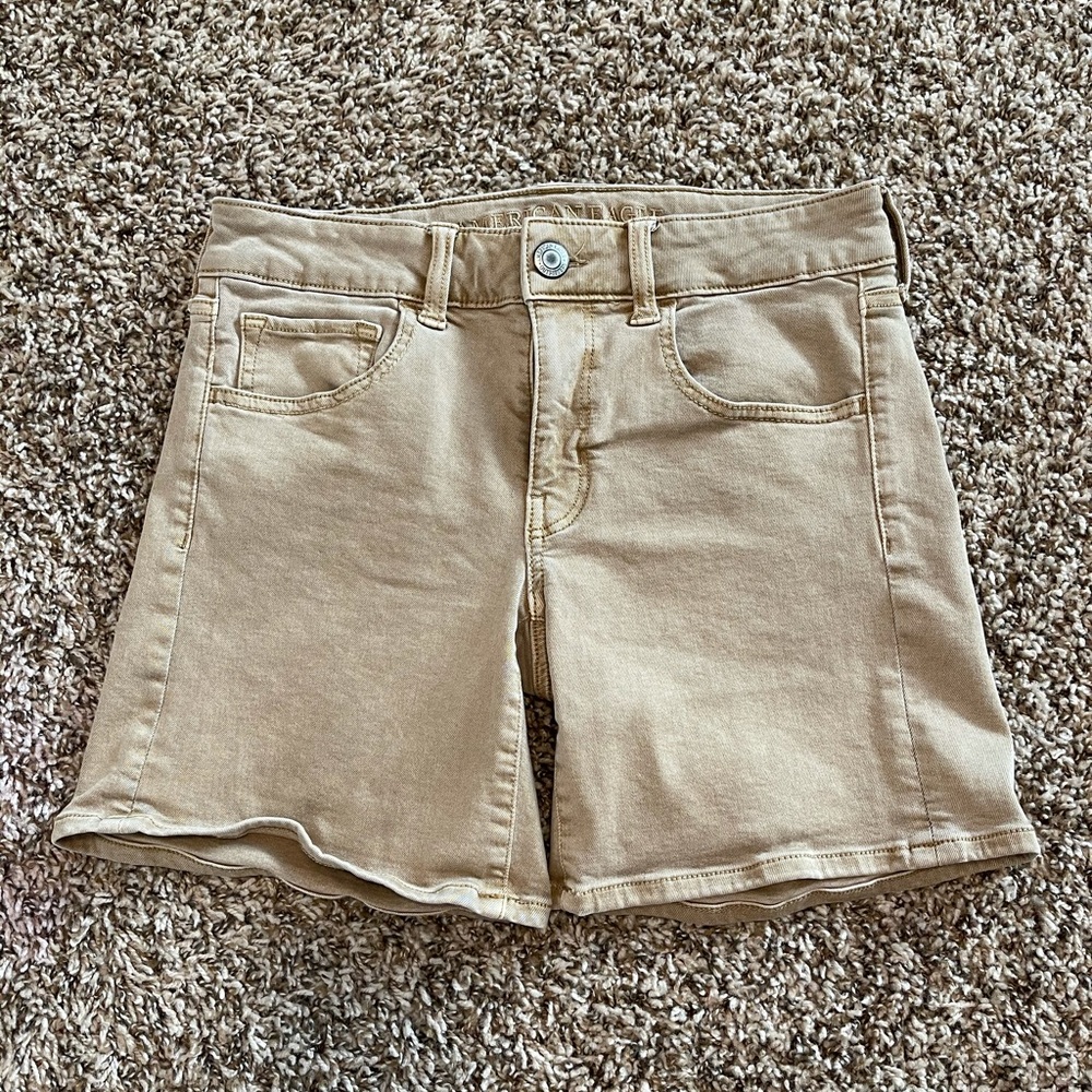 American Eagle Midi Shorts Tan